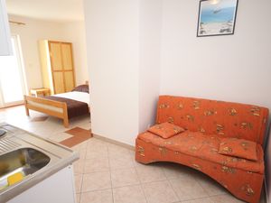 19086309-Ferienwohnung-3-Omiš-300x225-1