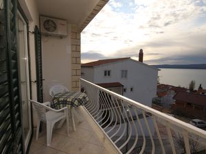 19086308-Ferienwohnung-4-Omiš-300x225-0