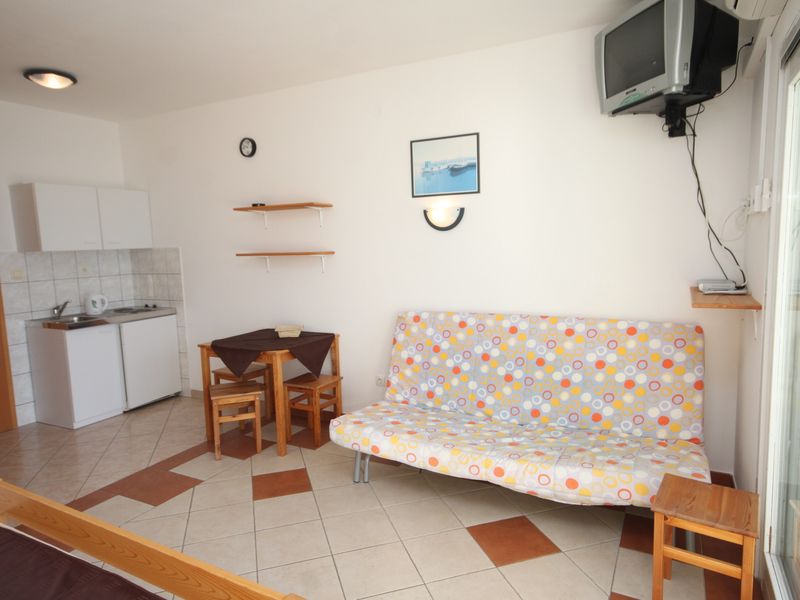 19086423-Ferienwohnung-2-Omiš-800x600-2