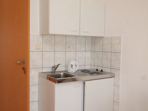 19086423-Ferienwohnung-2-Omiš-300x225-3