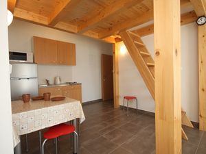 19086385-Ferienwohnung-2-Omiš-300x225-2