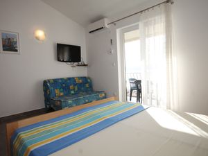 19086385-Ferienwohnung-2-Omiš-300x225-5