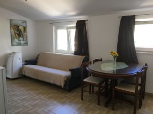 19127480-Ferienwohnung-4-Omiš-300x225-1