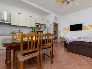 19904611-Ferienwohnung-2-Omiš-300x225-2