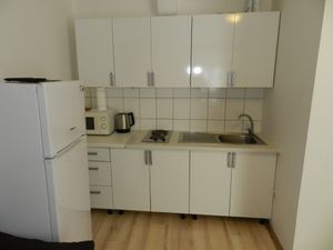 21666577-Ferienwohnung-4-Omiš-300x225-4