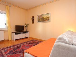 21720445-Ferienwohnung-4-Omiš-300x225-1