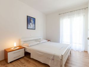 22193185-Ferienwohnung-6-Omiš-300x225-3