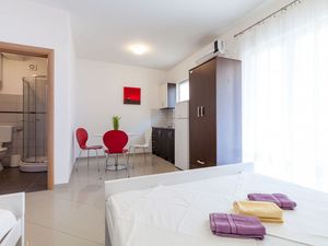 22193197-Ferienwohnung-3-Omiš-300x225-5