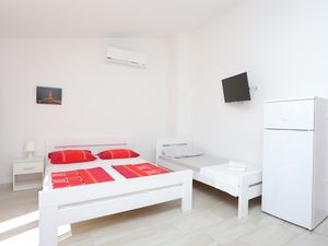 22193193-Ferienwohnung-3-Omiš-300x225-3