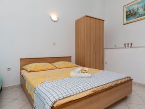 23447717-Ferienwohnung-3-Omiš-300x225-1