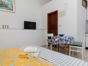 23447717-Ferienwohnung-3-Omiš-300x225-3