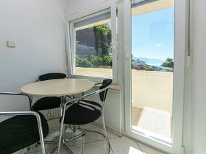 23471300-Ferienwohnung-2-Omiš-300x225-2