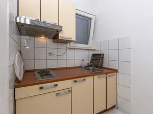 23471301-Ferienwohnung-2-Omiš-300x225-3