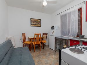 23539143-Ferienwohnung-4-Omiš-300x225-1