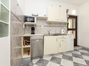 23685607-Ferienwohnung-5-Omiš-300x225-3