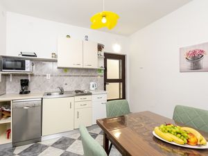 23685607-Ferienwohnung-5-Omiš-300x225-4