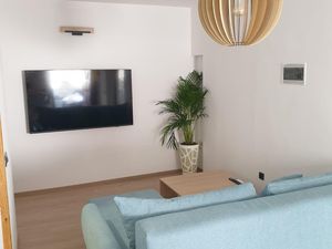 23956254-Ferienwohnung-4-Omiš-300x225-1