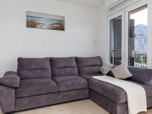 23995443-Ferienwohnung-7-Omiš-300x225-2