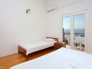 23926411-Ferienwohnung-3-Omiš-300x225-4