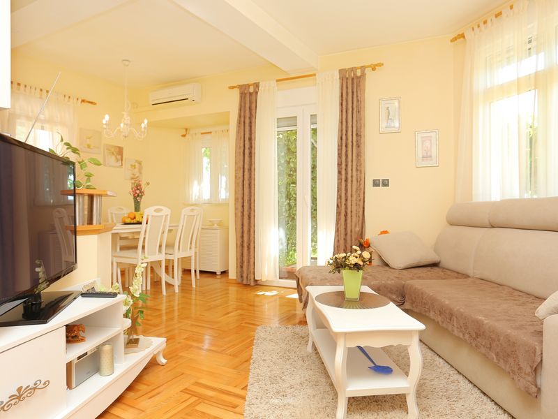 23931384-Ferienwohnung-5-Omiš-800x600-1