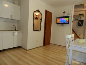 23932400-Ferienwohnung-4-Omiš-300x225-2