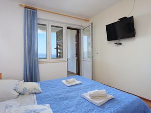 23933822-Ferienwohnung-5-Omiš-300x225-5