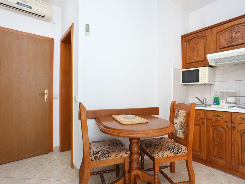 23927055-Ferienwohnung-2-Omiš-800x600-1