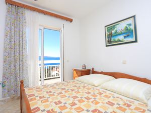 23927055-Ferienwohnung-2-Omiš-300x225-3