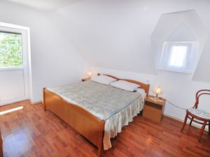 23932306-Ferienwohnung-3-Omiš-300x225-5