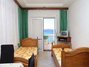 23927059-Ferienwohnung-4-Omiš-300x225-2