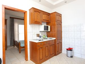 23927059-Ferienwohnung-4-Omiš-300x225-5