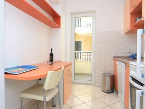 23927003-Ferienwohnung-4-Omiš-300x225-4