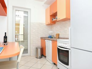 23927003-Ferienwohnung-4-Omiš-300x225-5