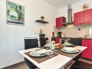 23720187-Ferienwohnung-6-Omiš-300x225-2