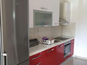 24044254-Ferienwohnung-6-Omiš-300x225-3