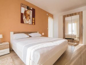 24058133-Ferienwohnung-4-Omiš-300x225-1