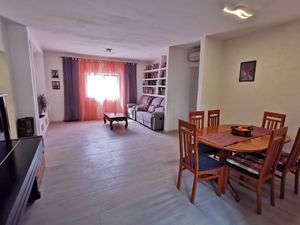 24058175-Ferienwohnung-4-Omiš-300x225-2