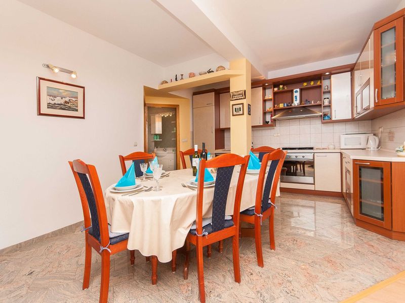 24058443-Ferienwohnung-8-Omiš-800x600-0