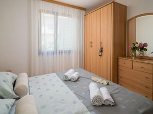 24058790-Ferienwohnung-10-Omiš-300x225-3