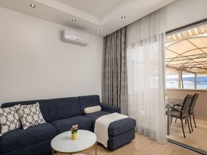 24058874-Ferienwohnung-5-Omiš-300x225-2