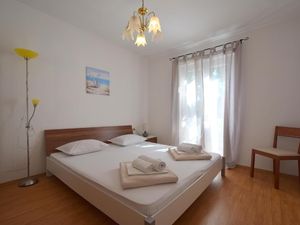 22215563-Ferienwohnung-3-Omišalj-300x225-4