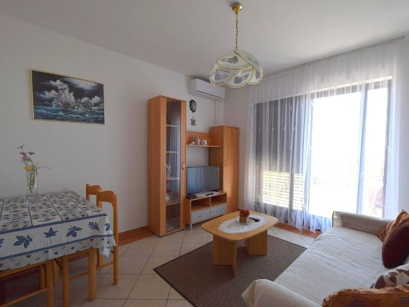 22242911-Ferienwohnung-4-Omišalj-800x600-1