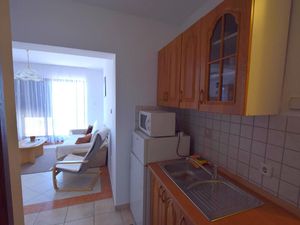 22242911-Ferienwohnung-4-Omišalj-300x225-4