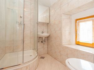 23726023-Ferienwohnung-3-Omišalj-300x225-5