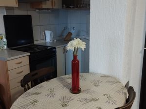 23998662-Ferienwohnung-6-Omišalj-300x225-5