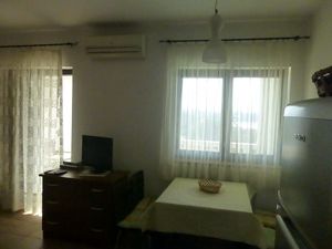 23998663-Ferienwohnung-4-Omišalj-300x225-3