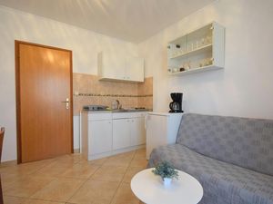 23934316-Ferienwohnung-3-Omišalj-300x225-2