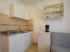 23934316-Ferienwohnung-3-Omišalj-300x225-3