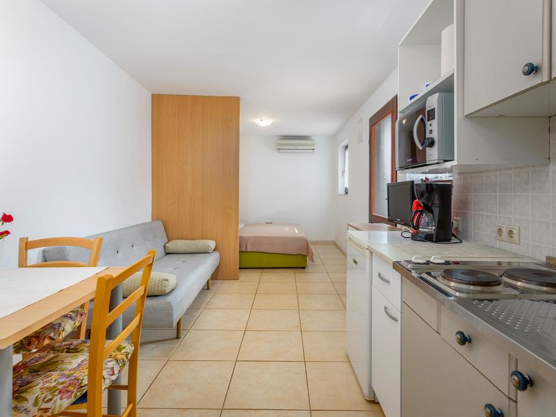 23736565-Ferienwohnung-2-Omišalj-800x600-1