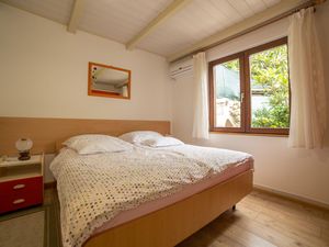 22452465-Ferienwohnung-2-Opatija-300x225-4